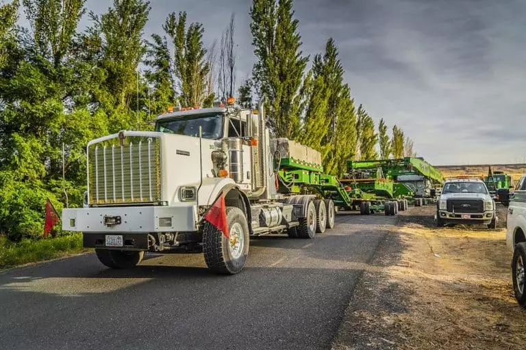 Heavy Haulers Trucking in Washington, flatbed heavy haulers, heavy haul companies, haul heavy equipment